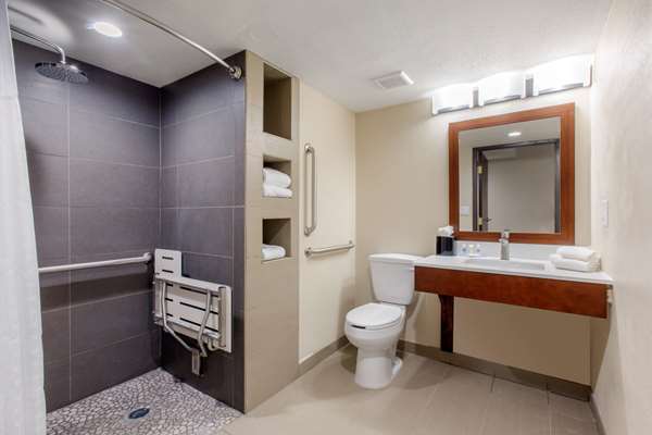  - Comfort Inn & Suites Lakeside
