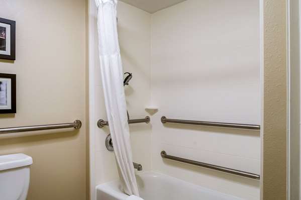  - Comfort Inn & Suites Metairie - I-10, Exit 228