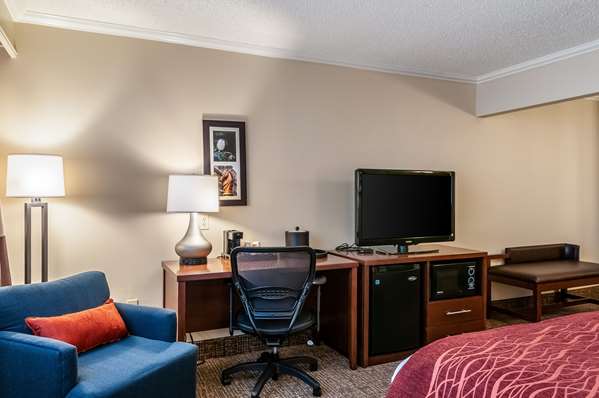  - Comfort Inn & Suites Metairie - I-10, Exit 228