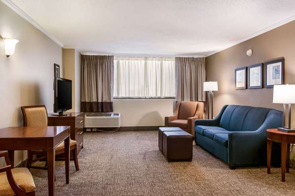 Suite - Comfort Inn & Suites Metairie - I-10, Exit 228