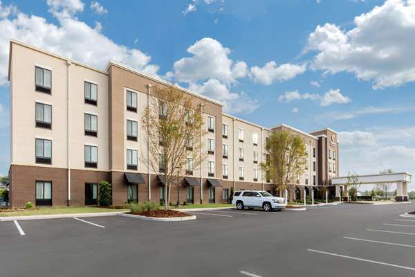 Exterior view - Comfort Inn & Suites at CrossPlex Village Birmingham - I-20 & I-59, Exit 120