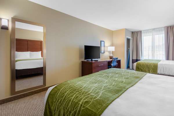  - Comfort Inn & Suites at CrossPlex Village Birmingham - I-20 & I-59, Exit 120