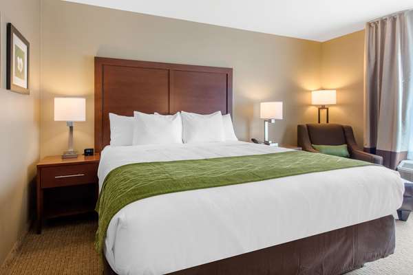  - Comfort Inn & Suites at CrossPlex Village Birmingham - I-20 & I-59, Exit 120
