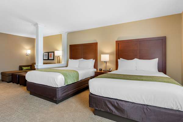 Suite - Comfort Inn & Suites at CrossPlex Village Birmingham - I-20 & I-59, Exit 120