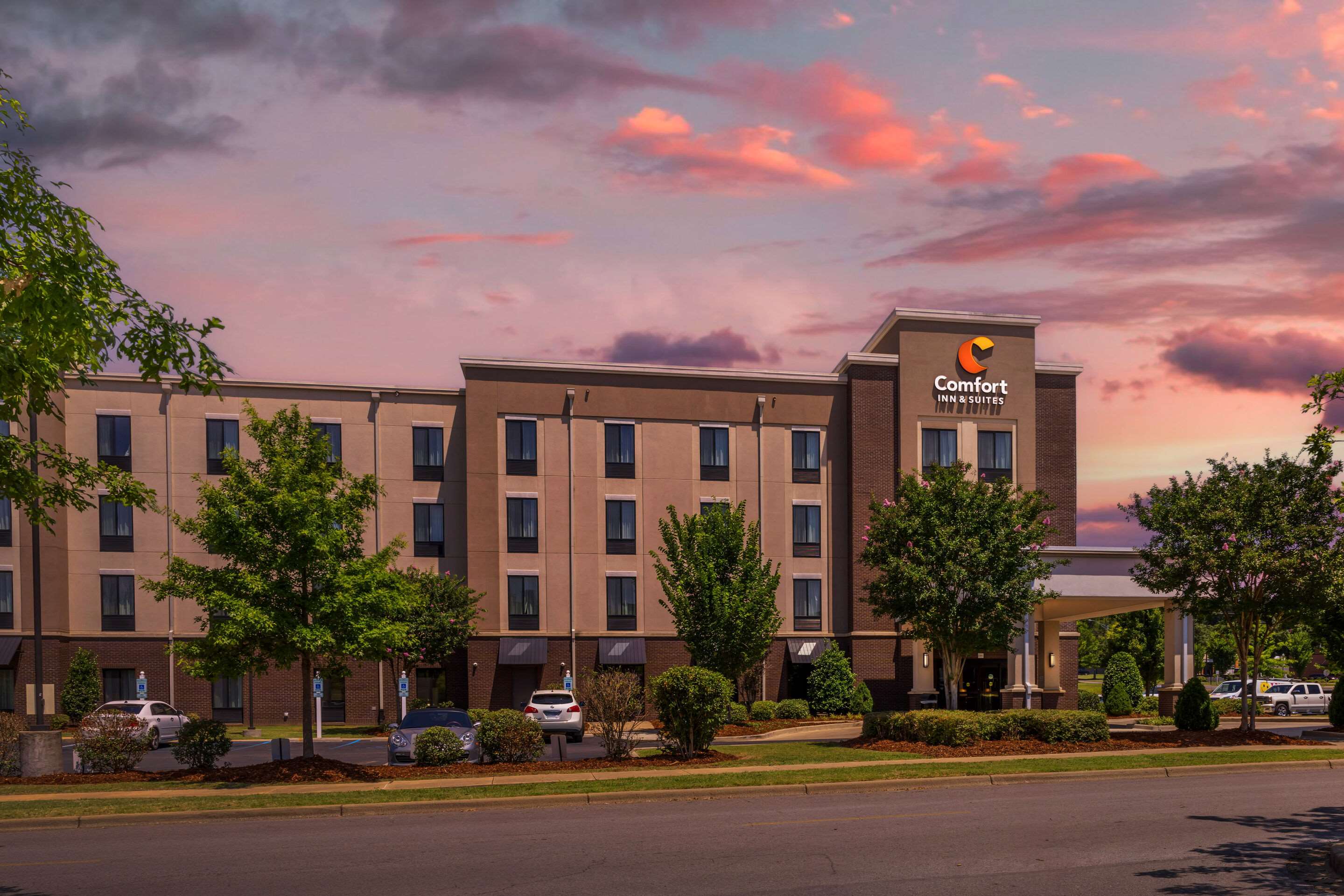 Twilight | Comfort Inn & Suites at CrossPlex Village