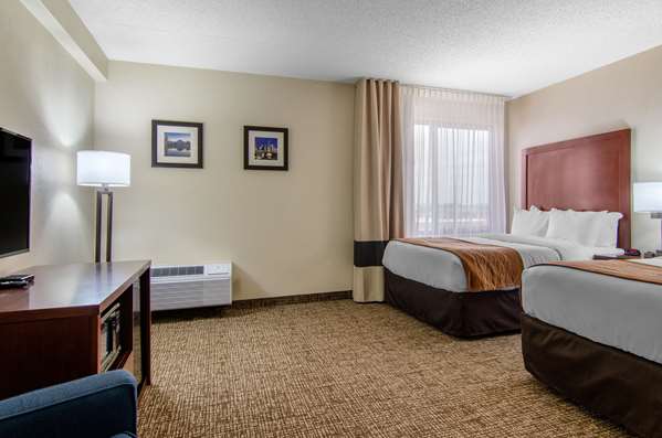  - Comfort Inn & Suites Wichita