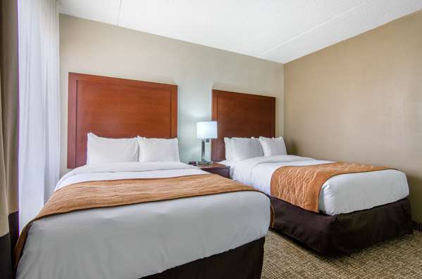  - Comfort Inn & Suites Wichita