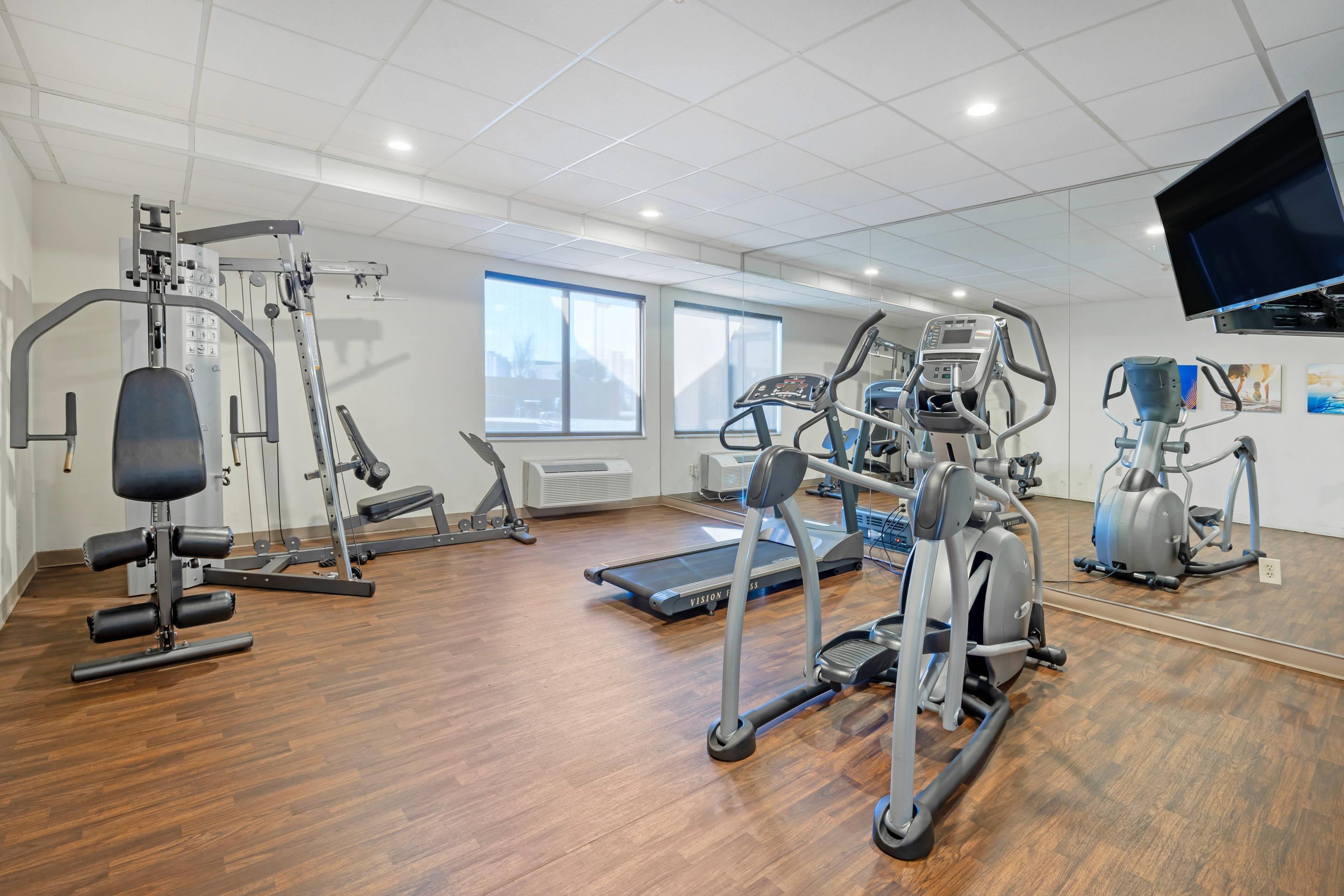Fitness center | Comfort Inn & Suites