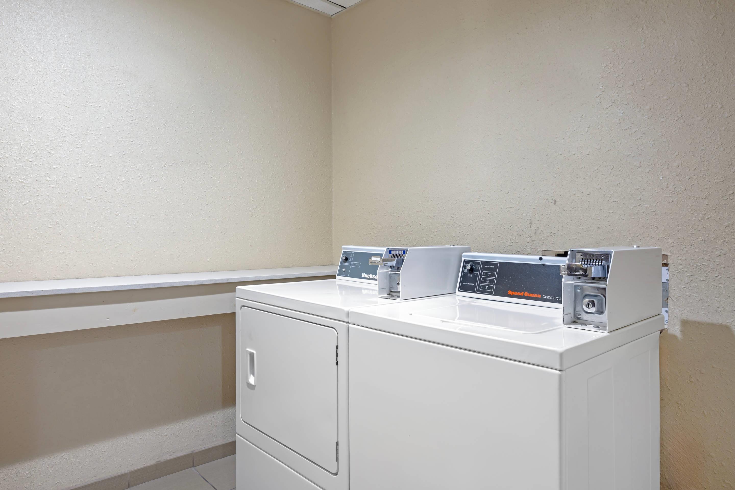Guest laundry facilities | Comfort Inn & Suites
