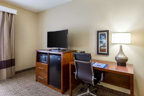  - Comfort Inn & Suites Airport Baton Rouge