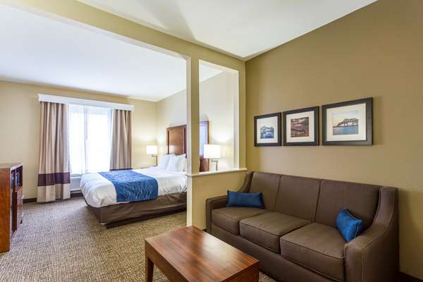 Suite - Comfort Inn & Suites Airport Baton Rouge
