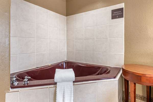 Suite - Comfort Inn & Suites Heath