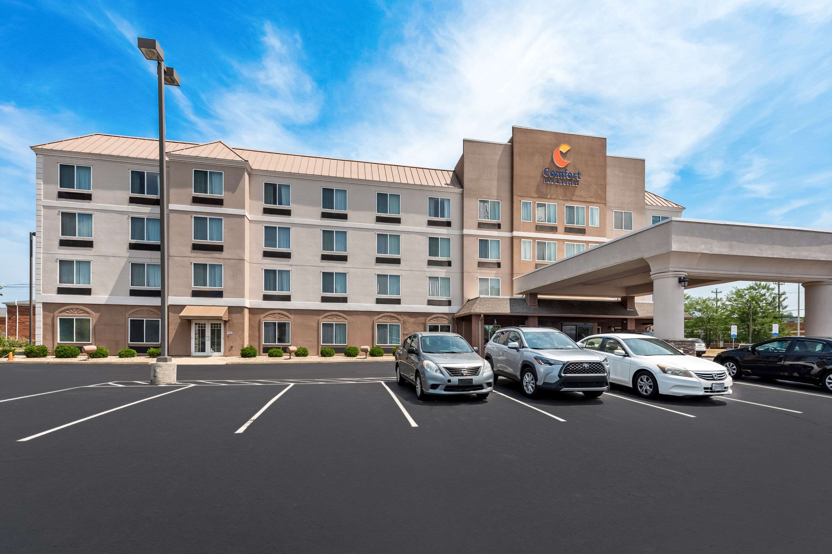 Hotel exterior | Comfort Inn & Suites