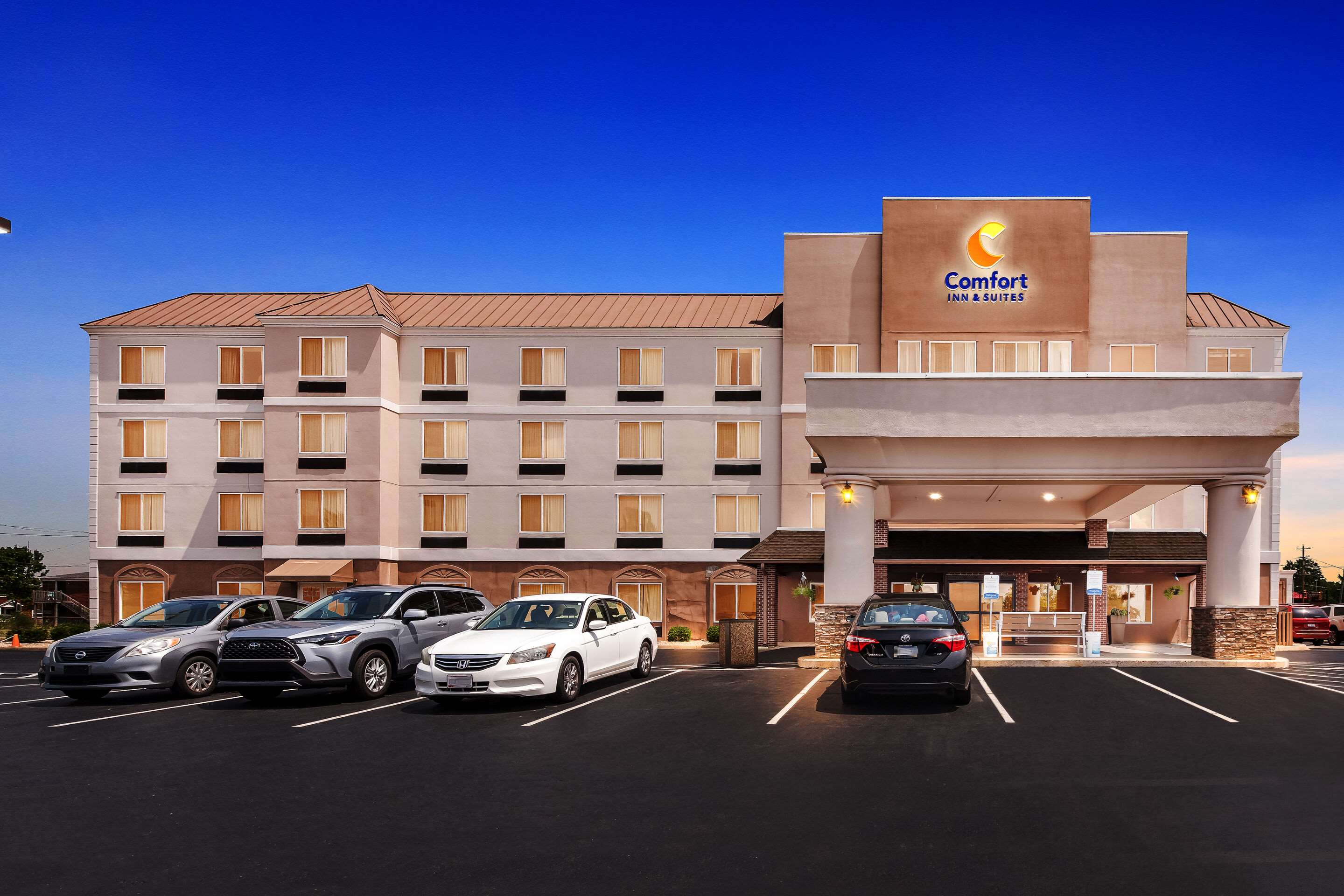Hotel exterior | Comfort Inn & Suites