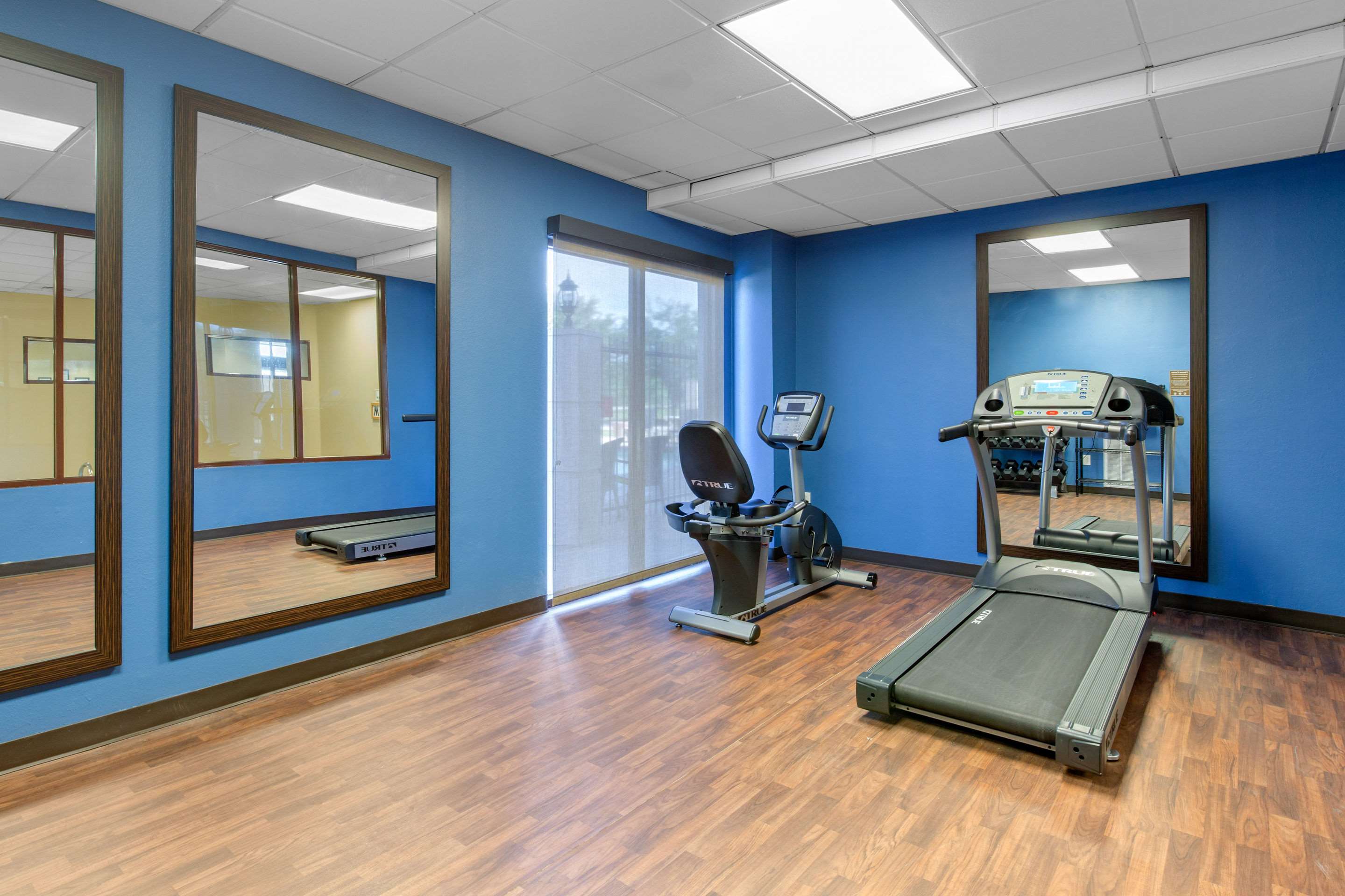 Fitness center | Comfort Inn & Suites SW Houston Sugarland