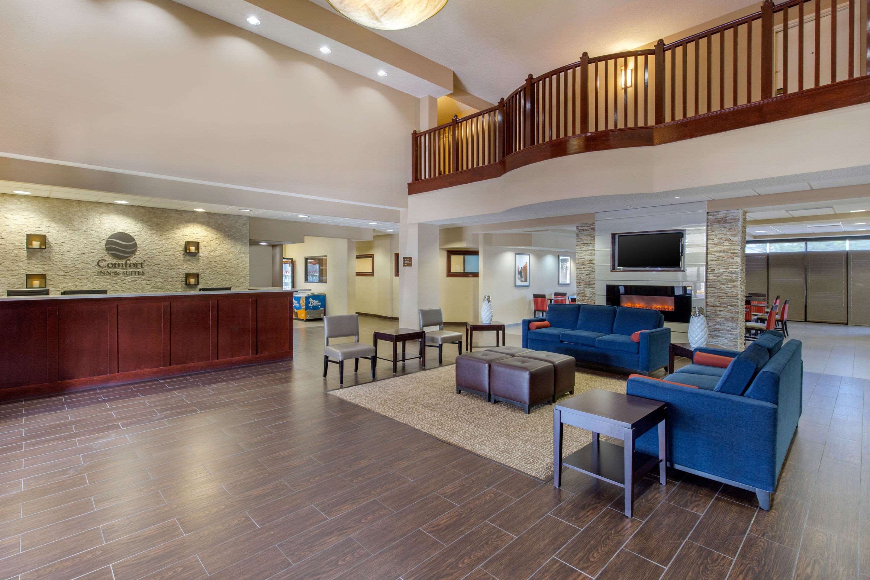 Spacious lobby with sitting area | Comfort Inn & Suites SW Houston Sugarland