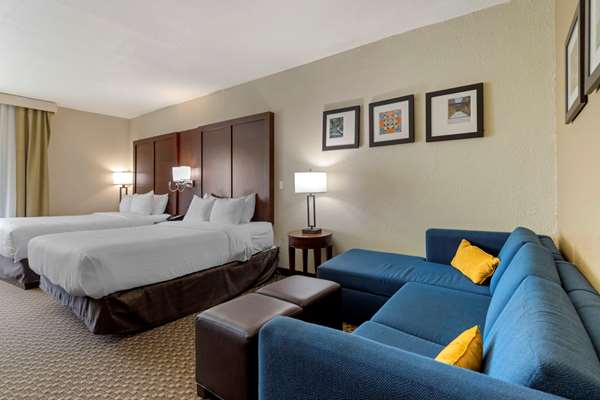Suite - Comfort Inn & Suites Fiesta San Antonio - I-10, Exit 557