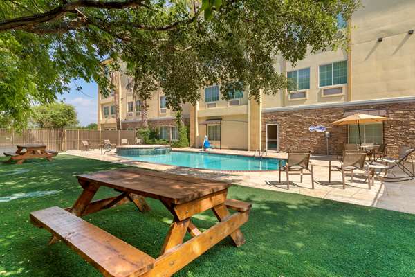 Pool - Comfort Inn & Suites Fiesta San Antonio - I-10, Exit 557