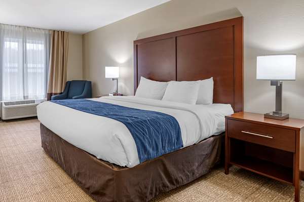  - Comfort Inn & Suites Northern Kentucky Wilder - I-275, Exit 77