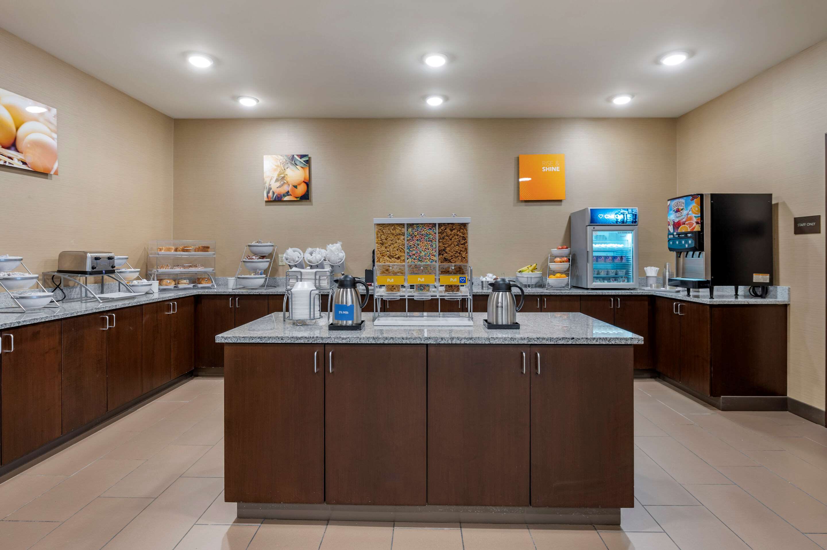 Breakfast bar | Comfort Inn & Suites Northern Kentucky