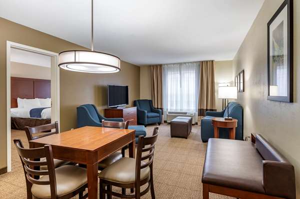 Suite - Comfort Inn & Suites Northern Kentucky Wilder - I-275, Exit 77