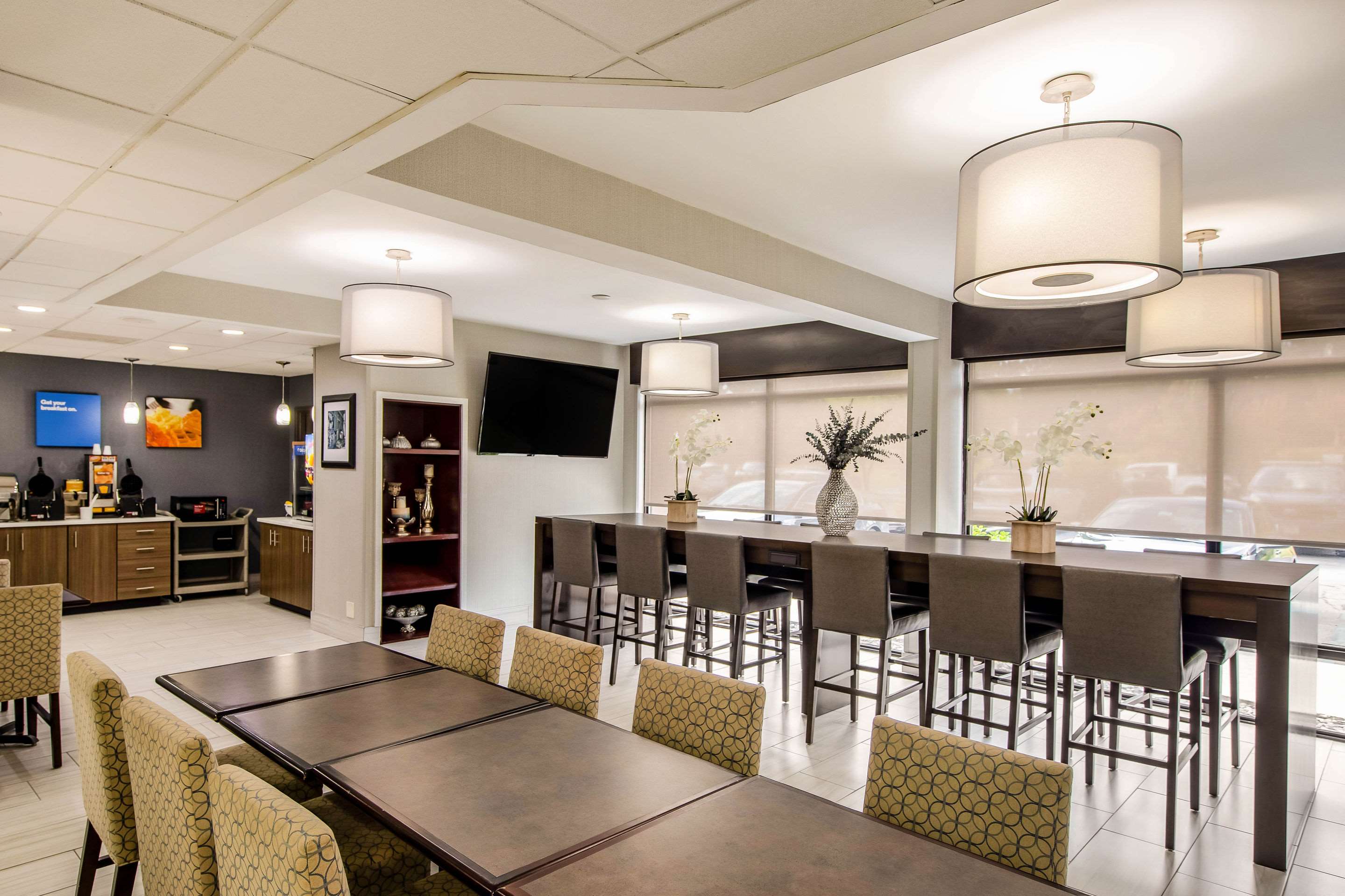 Spacious breakfast area