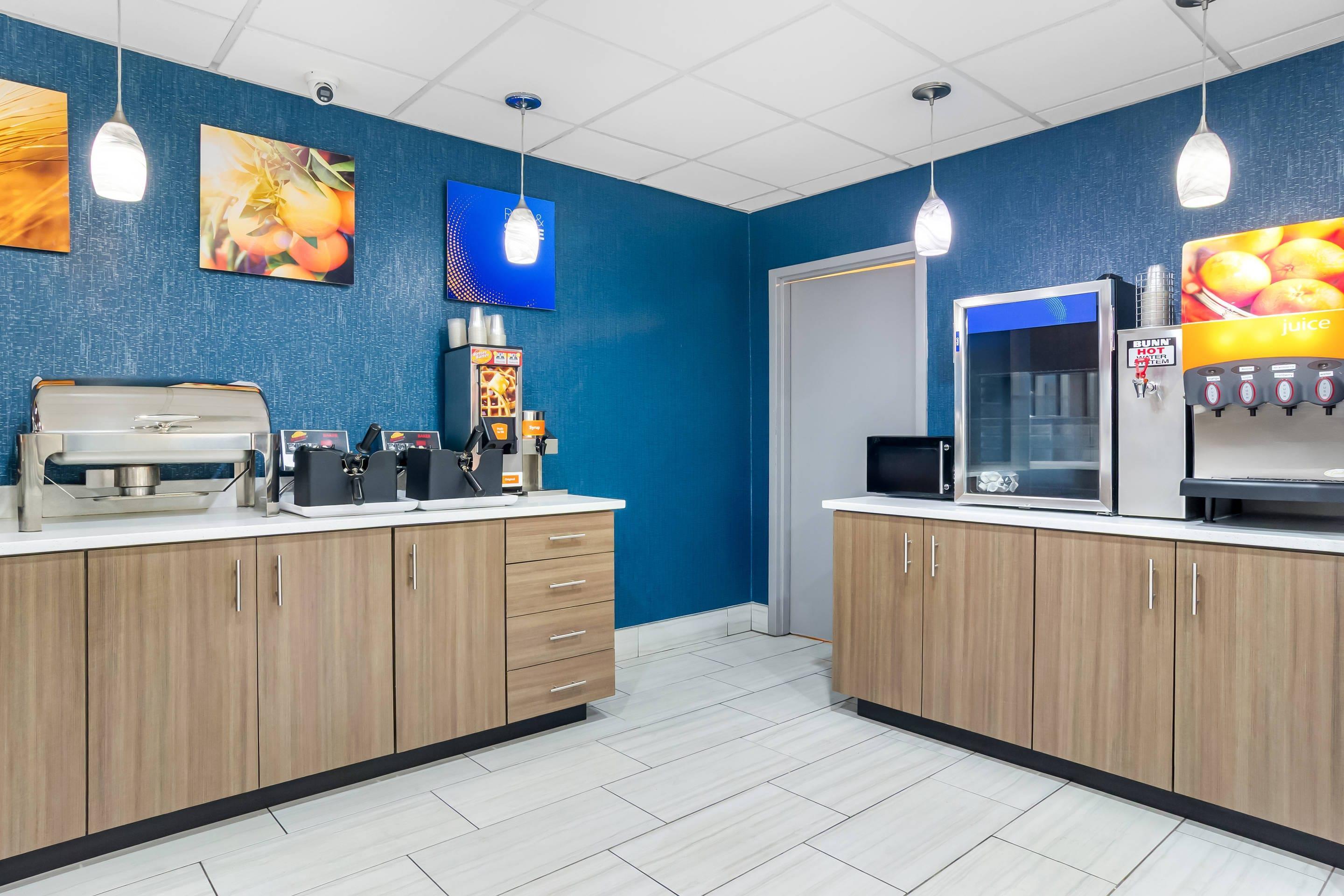 Breakfast bar