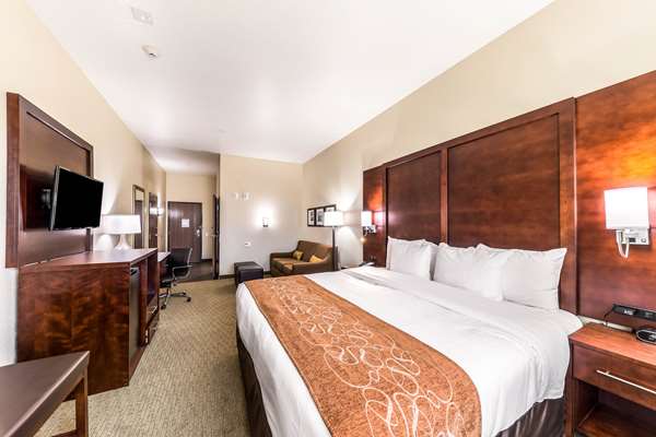  - Comfort Suites Grand Prairie