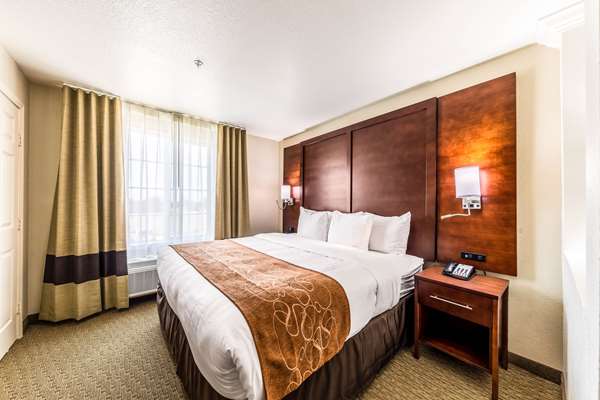  - Comfort Suites Grand Prairie
