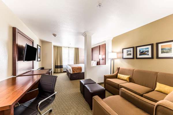  - Comfort Suites Grand Prairie