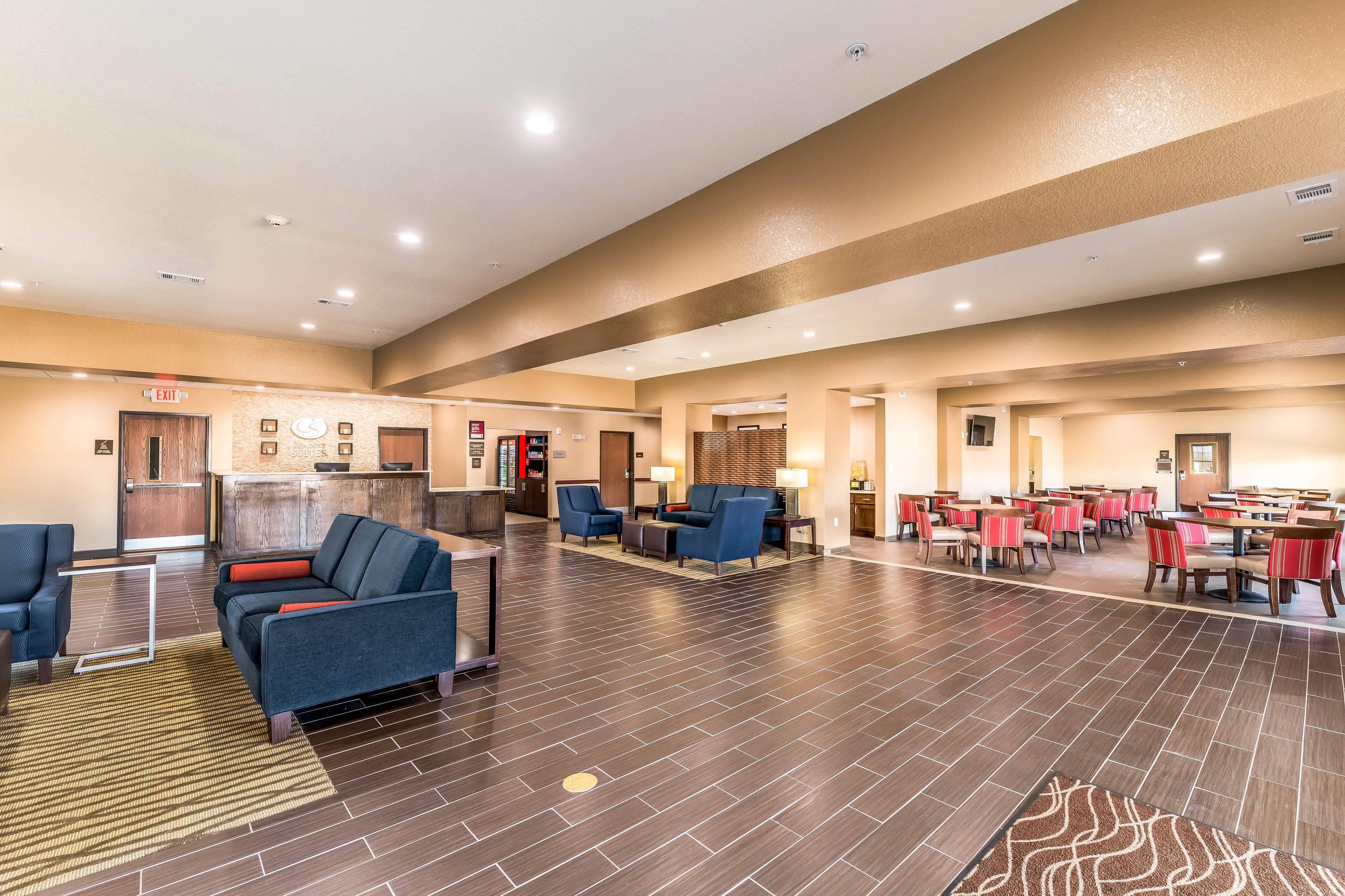 Spacious lobby with sitting area | Comfort Suites Grand Prairie - Arlington North