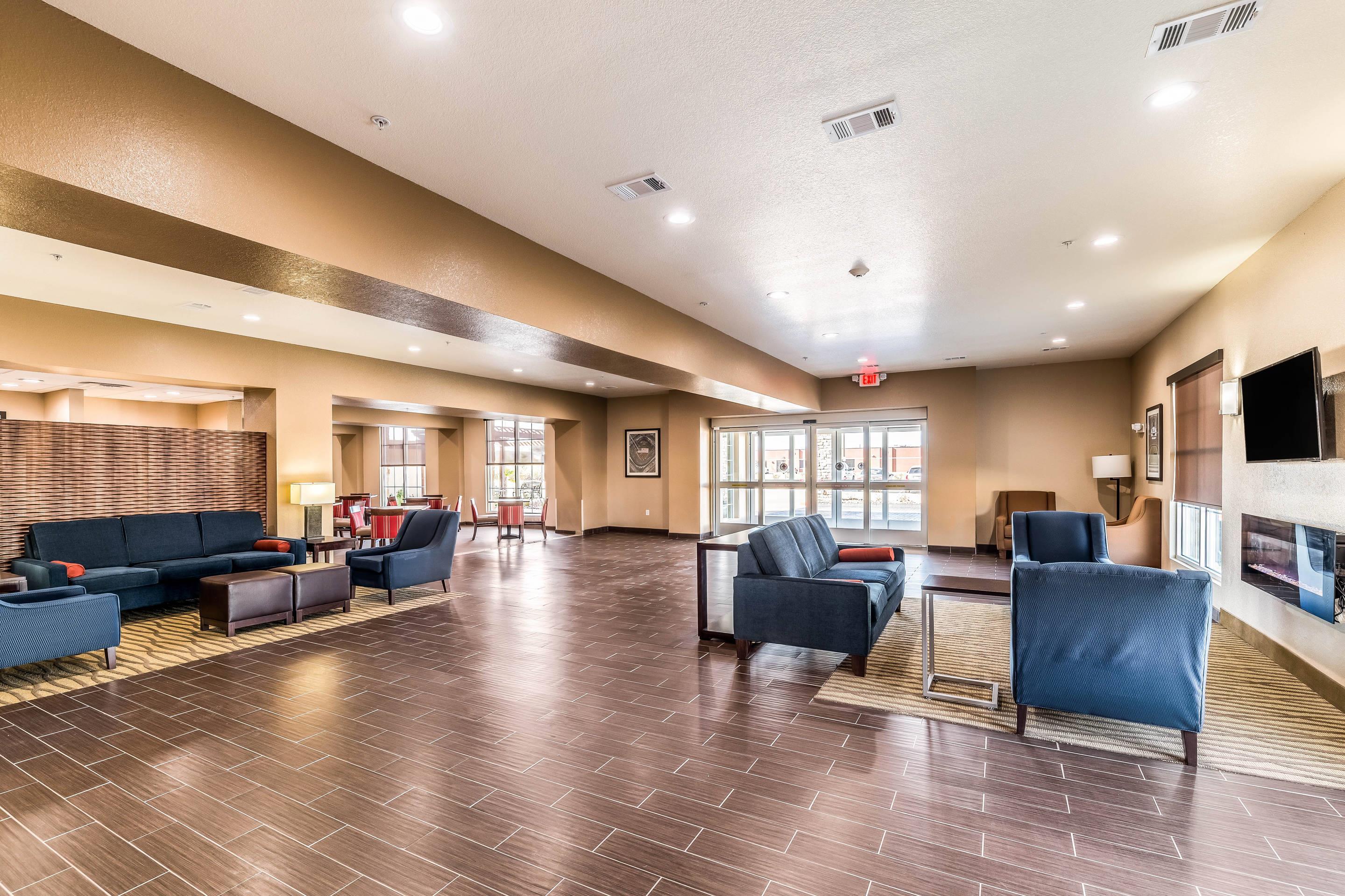 Spacious lobby with sitting area | Comfort Suites Grand Prairie - Arlington North