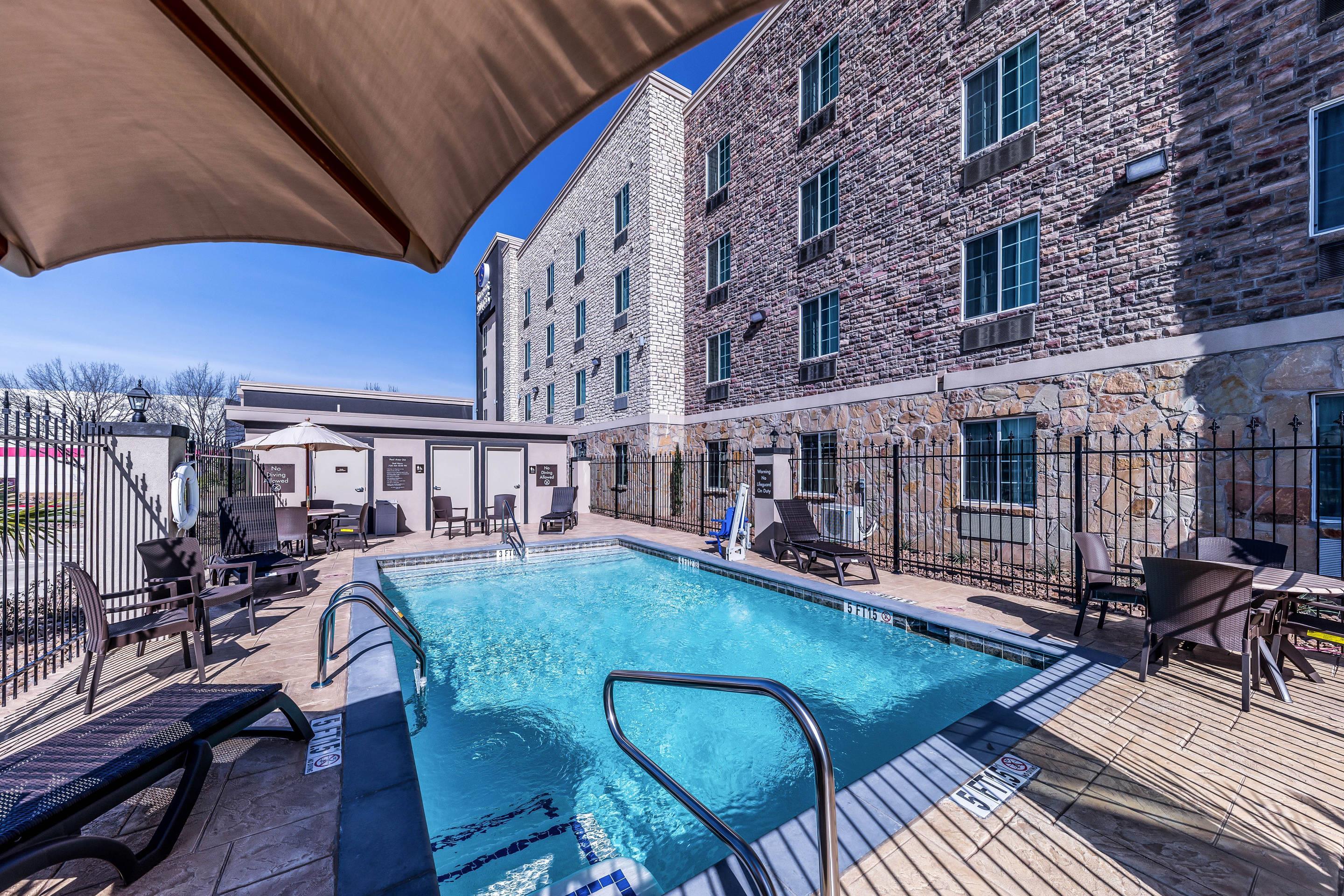 Relax by the pool | Comfort Suites Grand Prairie - Arlington North