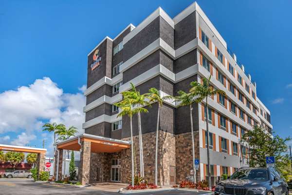 Exterior view - Comfort Suites Dania Beach