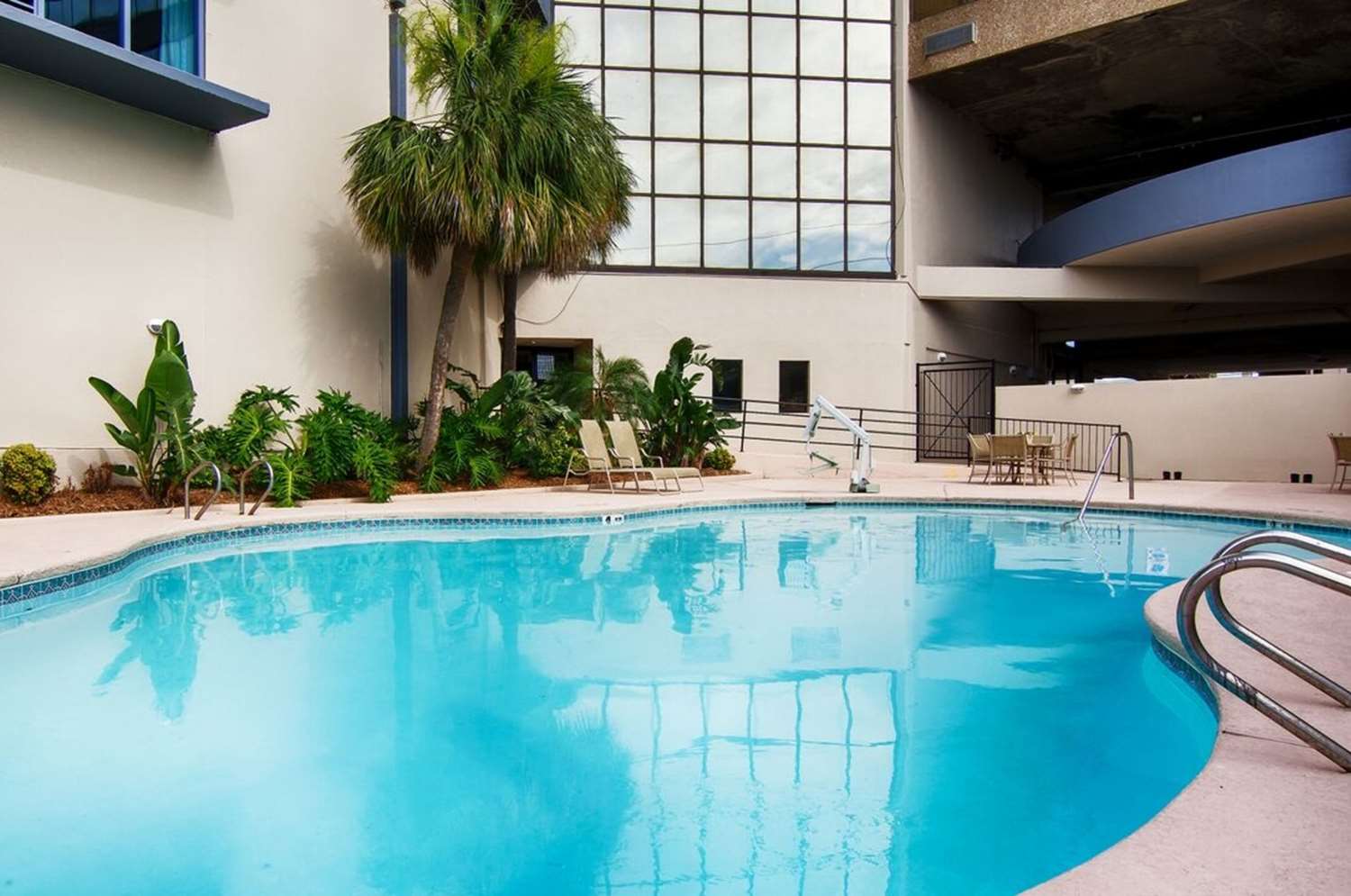 Copeland Tower Suites Metairie, LA See Discounts