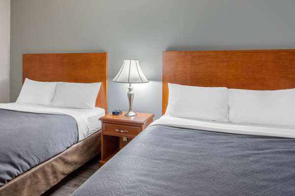  - Econo Lodge Regina