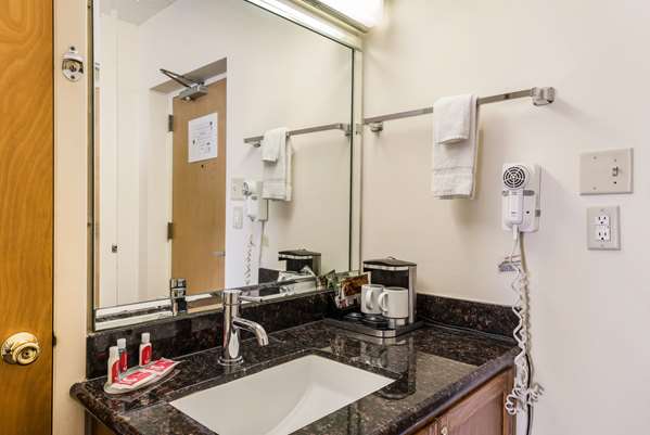  - Econo Lodge Quakertown