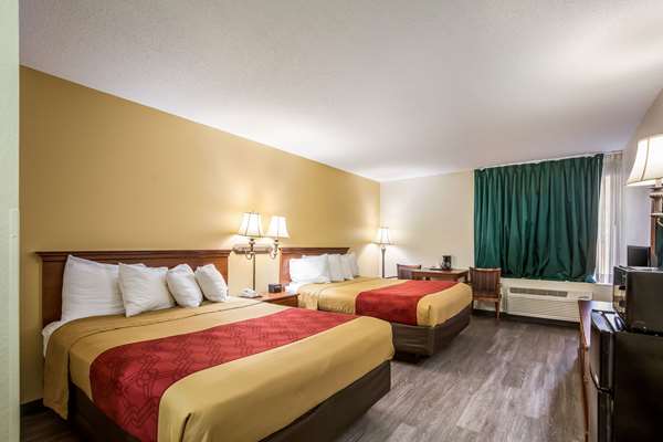  - Econo Lodge Fairview Heights - I-64, Exit 12