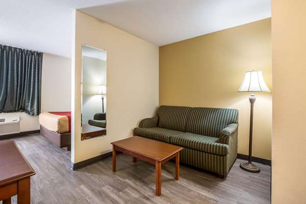  - Econo Lodge Fairview Heights - I-64, Exit 12