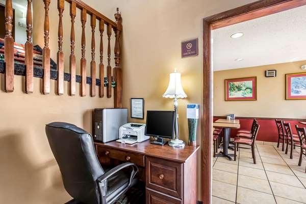 Conference Area - Econo Lodge Fairview Heights - I-64, Exit 12