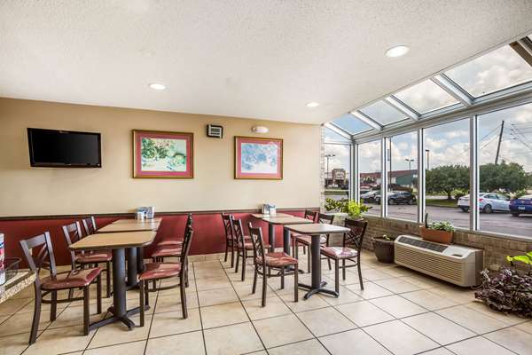 Amenities - Econo Lodge Fairview Heights - I-64, Exit 12