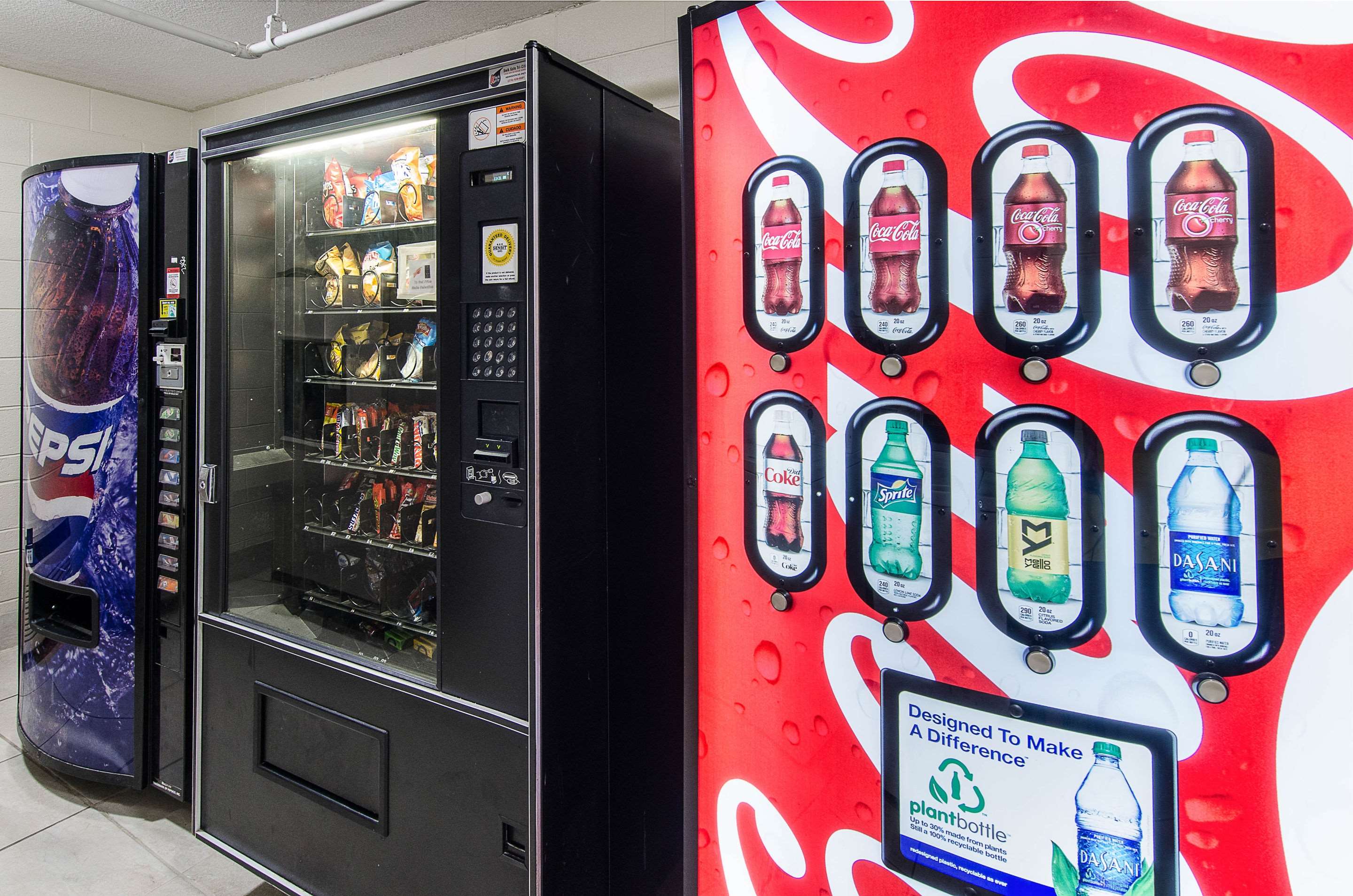 Hotel vending area | Econo Lodge Inn & Suites