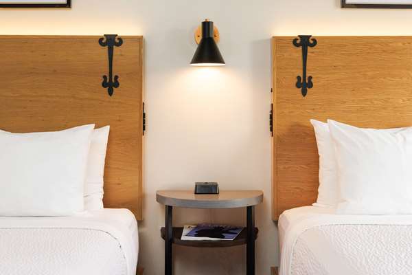  - Inn Marin Novato - US 101, Exit 459