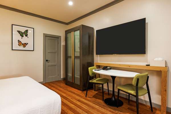  - Inn Marin Novato - US 101, Exit 459