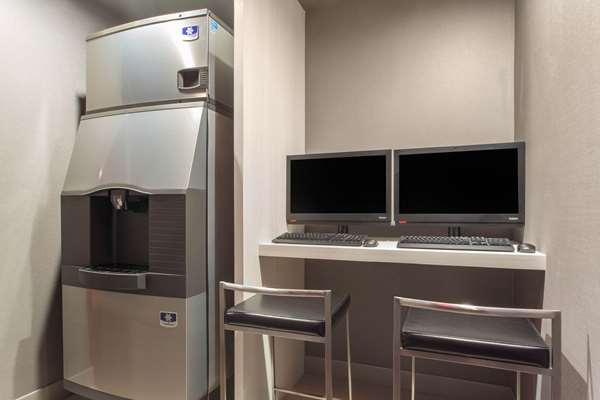 Conference Area - Insignia Hotel Brooklyn