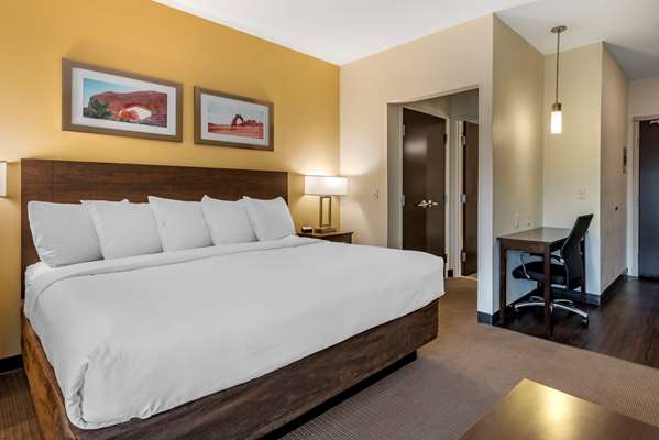 Suite - MainStay Suites Moab