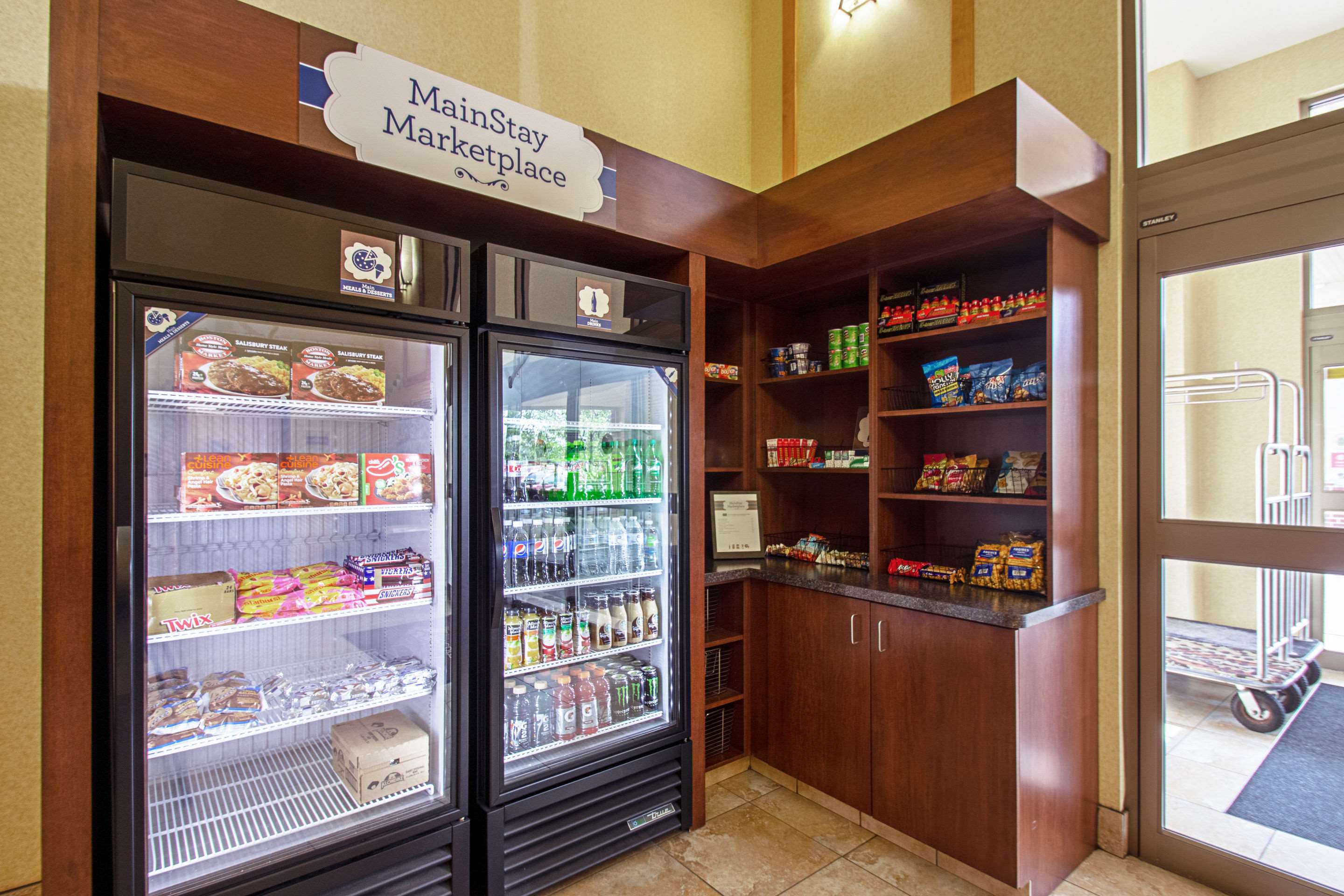 Hotel marketplace | MainStay Suites Madison - Monona