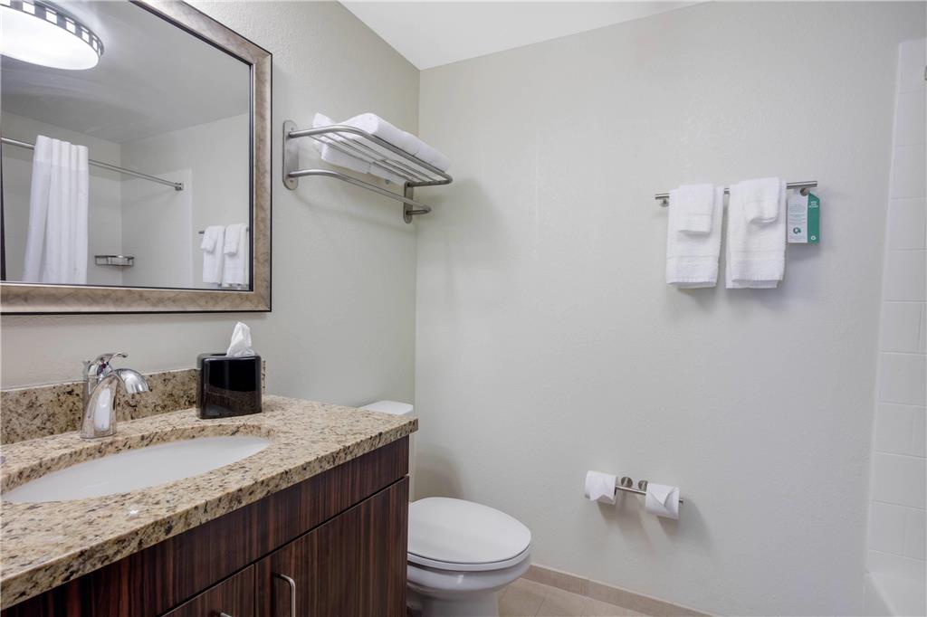 MAINSTAY SUITES ST LOUIS AIRPORT-guestroom-Guest Room,Bathroom,On-Site.jpg