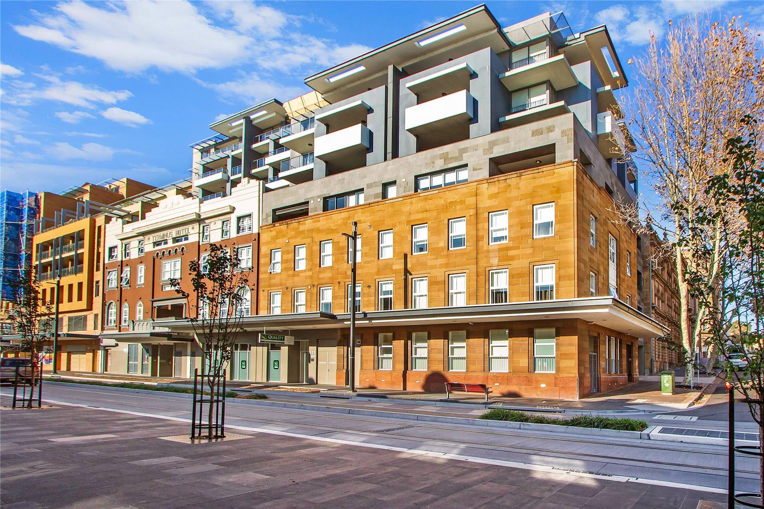 Terminus Apartment Hotel, Ascend Coll