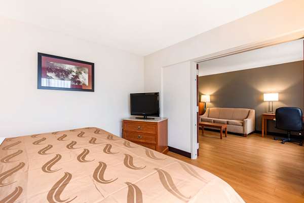 Suite - Quality Inn Valley - I-85, Exit 77